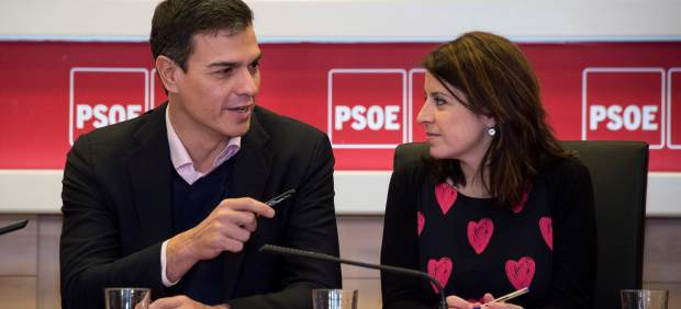 Pedro Sánchez y Adriana Lastra, secretario general y vicesecretaria general del PSOE, este lunes en Ferraz.