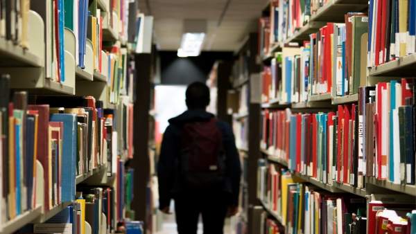 Estudiante, biblioteca Estudiante, biblioteca