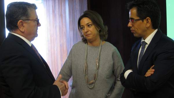 Isabel Ambrosio con Manuel Ortigosa y Fernando Rodríguez del Estal Isabel Ambrosio con Manuel Ortigosa y Fernando Rodríguez del Estal