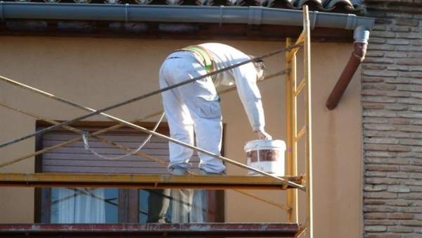 Trabajador andamio obra seguridad jornada laboral accidente Trabajador andamio obra seguridad jornada laboral accidente