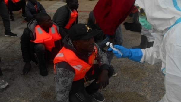 Inmigrantes llegados al puerto de Motril (Granada) Inmigrantes llegados al puerto de Motril (Granada)