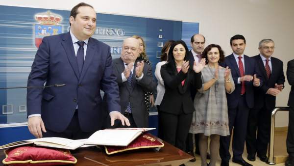 Pedro Pérez Eslava toma posesión como interventor general Pedro Pérez Eslava toma posesión como interventor general