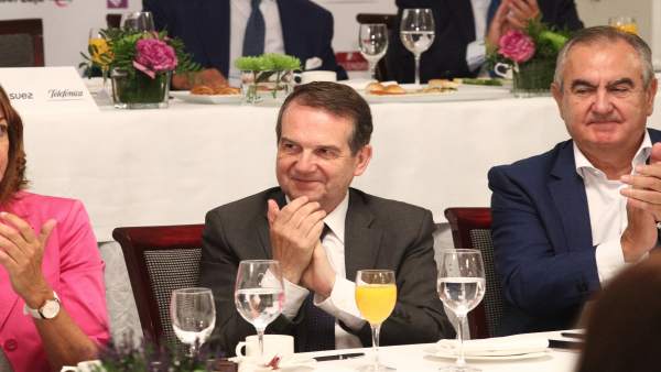 Abel Caballero en el desayuno Informativo de Europa Press con Pedro Sánchez Abel Caballero en el desayuno Informativo de Europa Press con Pedro Sánchez