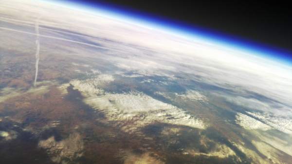 Imagen tomada desde la estratosfera por el globo sonda Servet I) Imagen tomada desde la estratosfera por el globo sonda Servet I)