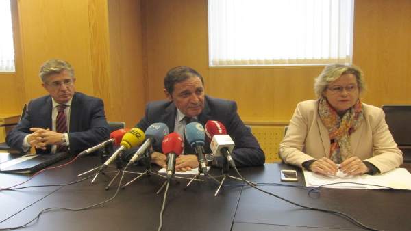 López Iglesias (i), Sáez Aguado (c) y Nafría Ramos (d) López Iglesias (i), Sáez Aguado (c) y Nafría Ramos (d)