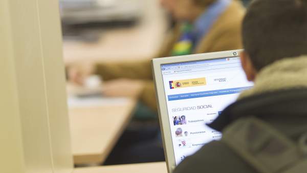 Els afiliats estrangers a la Seguretat Social a la Comunitat registren un creixement interanual de 6,93% al gener Els afiliats estrangers a la Seguretat Social a la Comunitat registren un creixement interanual de 6,93% al gener