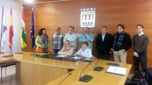 Participantes en la rueda de prensa Participantes en la rueda de prensa