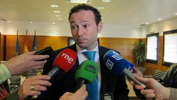 Guillermo Martínez al término de la reunión sobre ventanilla brecha salarial Guillermo Martínez al término de la reunión sobre ventanilla brecha salarial