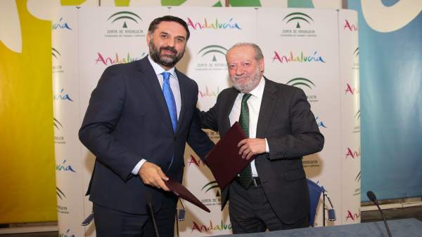 Villalobos con el consejero de Turismo Villalobos con el consejero de Turismo
