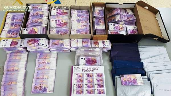 Billetes facímiles y monedas de coleccionista intervenidos en Lleida Billetes facímiles y monedas de coleccionista intervenidos en Lleida