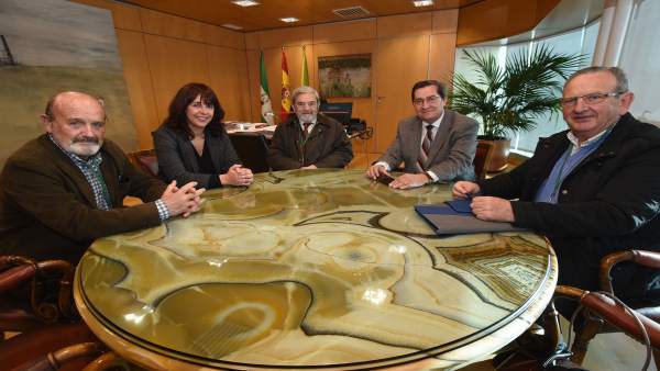 Reunión de los responsables del Banco de Alimentos y de la Diputación de Granada Reunión de los responsables del Banco de Alimentos y de la Diputación de Granada