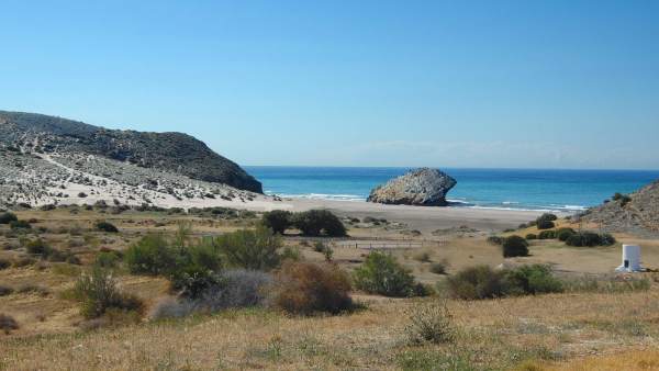 Playa de Mónsul. Parque Natural de Cabo de Gata-Níjar Playa de Mónsul. Parque Natural de Cabo de Gata-Níjar