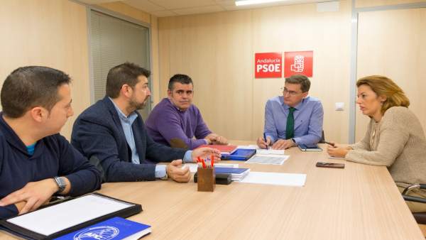 Sánchez Teruel y Ferrer (PSOE) se reúnen con policías y guardias civiles Sánchez Teruel y Ferrer (PSOE) se reúnen con policías y guardias civiles
