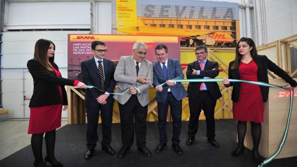 DHL inaugura la ampliación de sus instalaciones en Sevilla. DHL inaugura la ampliación de sus instalaciones en Sevilla.