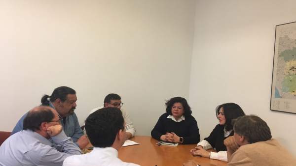 PP de Sevilla y el comité de trabajadores municipales de Huévar se reúnen PP de Sevilla y el comité de trabajadores municipales de Huévar se reúnen