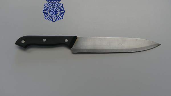 Cuchillo utilizado en el atraco Cuchillo utilizado en el atraco