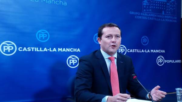 Carlos Velázquez Carlos Velázquez