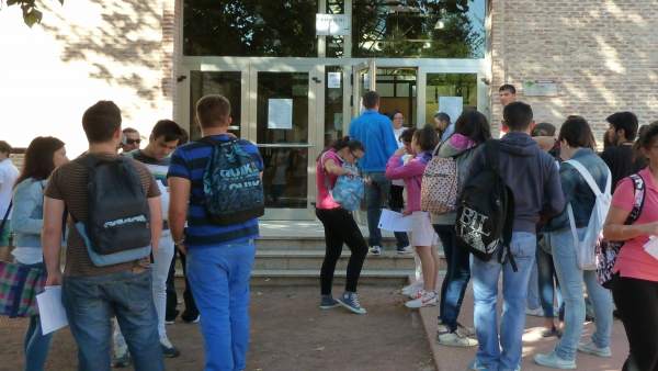 Estudiantes, clases, aulas, campus, universidad, universitarios Estudiantes, clases, aulas, campus, universidad, universitarios