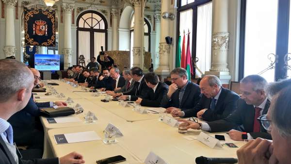Alcalde de Málaga con responsables de cadenas hoteleras turismo más plazas Alcalde de Málaga con responsables de cadenas hoteleras turismo más plazas