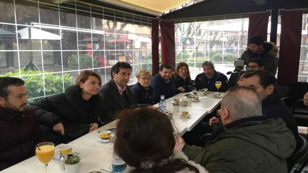Company y Durán con restauradores del Eixample Company y Durán con restauradores del Eixample