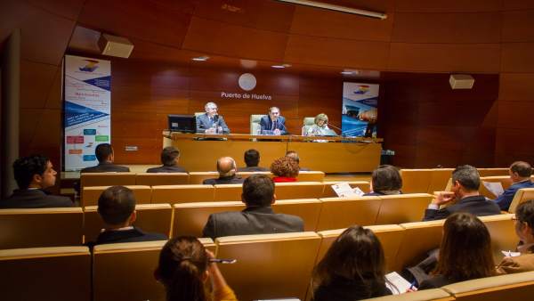 Jornada sobre el transporte marítimo de corta distancia en el Puerto de Huelva. Jornada sobre el transporte marítimo de corta distancia en el Puerto de Huelva.