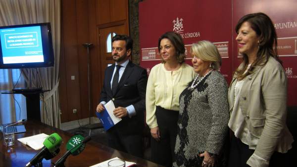 Presentación del estudio de la Universidad Loyola Andalucía sobre sector joyero Presentación del estudio de la Universidad Loyola Andalucía sobre sector joyero