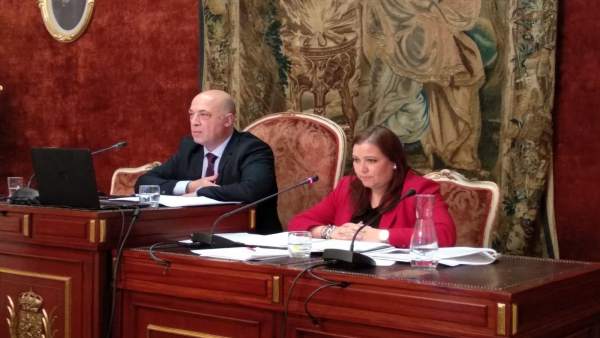 Antonio Ruiz preside el Pleno de la Diputación Antonio Ruiz preside el Pleno de la Diputación