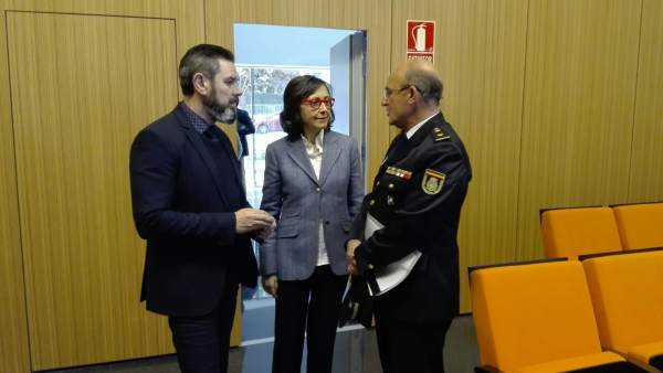 Aguilar, entre Pérez y Monserrat Aguilar, entre Pérez y Monserrat