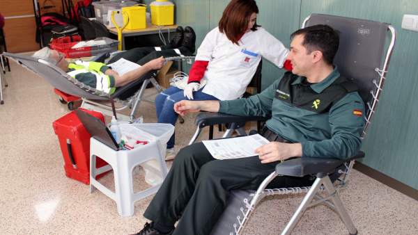 Guardia Civil colabora en la campaña de donación de sangre de la Región Guardia Civil colabora en la campaña de donación de sangre de la Región
