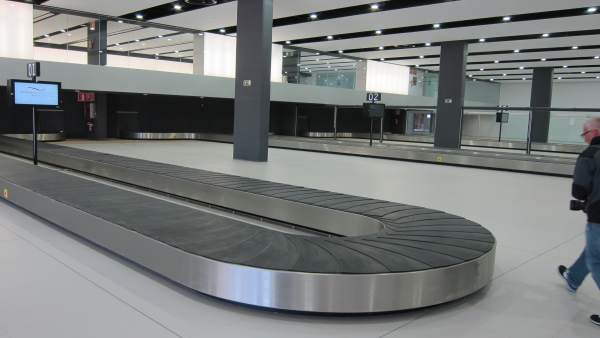 Recogida de equipaje del aeropuerto de Corvera Recogida de equipaje del aeropuerto de Corvera