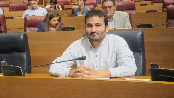 Marzà admet que les condicions dels professors associats no són "justes" Marzà admet que les condicions dels professors associats no són "justes"