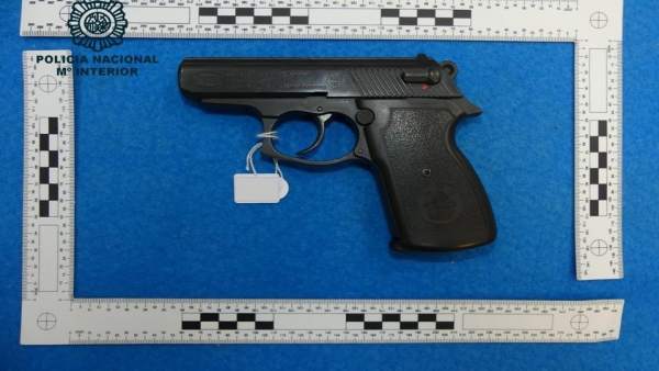 Arma empleada para amenazar al conductor de un autobús municipal en Sevilla Arma empleada para amenazar al conductor de un autobús municipal en Sevilla