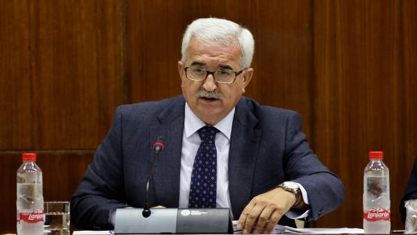 El vicepresidente de la Junta, Manuel Jiménez Barrios, en comisión parlamentaria El vicepresidente de la Junta, Manuel Jiménez Barrios, en comisión parlamentaria