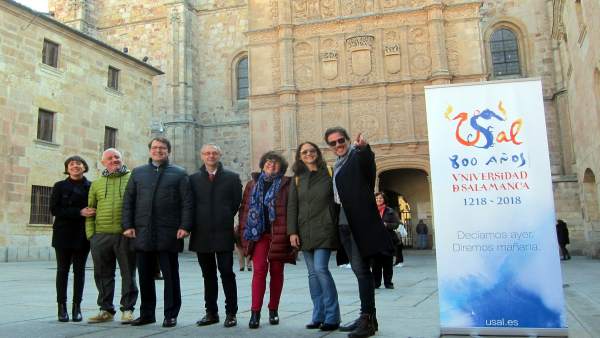 Los Actores De La Película Junto A Los Dirigentes De Salamanca Los Actores De La Película Junto A Los Dirigentes De Salamanca