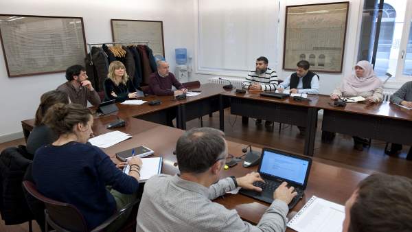 Reunión entre el Gobierno de Navarra y comunidades islámicas Reunión entre el Gobierno de Navarra y comunidades islámicas