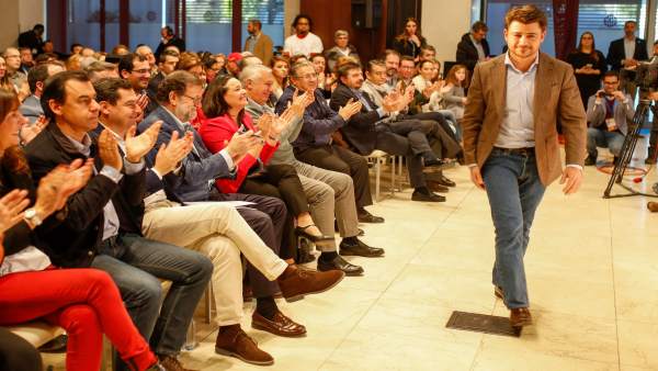 Beltrán Pérez en un acto con Mariano Rajoy Beltrán Pérez en un acto con Mariano Rajoy