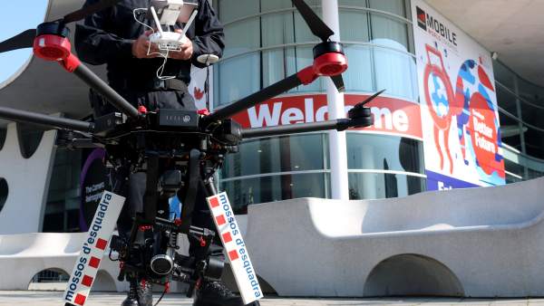 Los Mossos usarán drones durante el Mobile. Los Mossos usarán drones durante el Mobile.