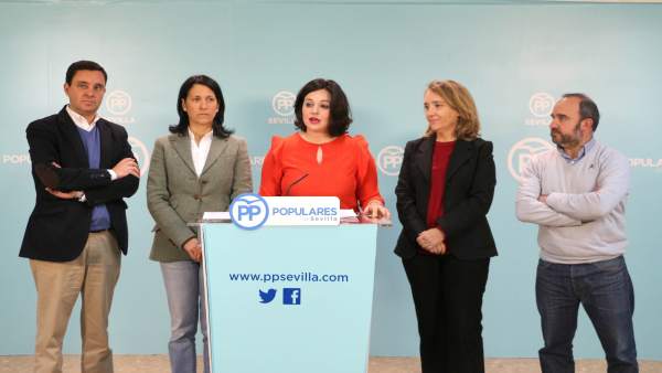Los populares en rueda de prensa Los populares en rueda de prensa