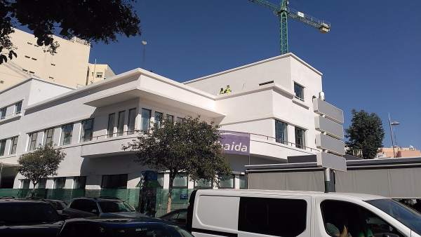 Biblioteca de la calle Sántos Zárate de Almería Biblioteca de la calle Sántos Zárate de Almería