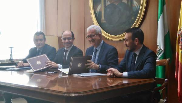 Reunión de la firma de protocolo del nuevo proyecto de Las Aletas Reunión de la firma de protocolo del nuevo proyecto de Las Aletas