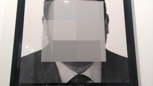 Santiago Sierra siembra la polémica en ARCO con su obra Presos políticos Santiago Sierra siembra la polémica en ARCO con su obra Presos políticos