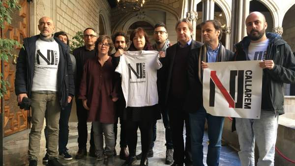 Concejales de Barcelona apoyan al rapero condenado Valtonyc. Concejales de Barcelona apoyan al rapero condenado Valtonyc.