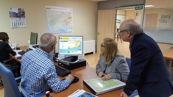 Molina y Martín, en la oficina técnica de información sobre Los Puentes de Jaén. Molina y Martín, en la oficina técnica de información sobre Los Puentes de Jaén.