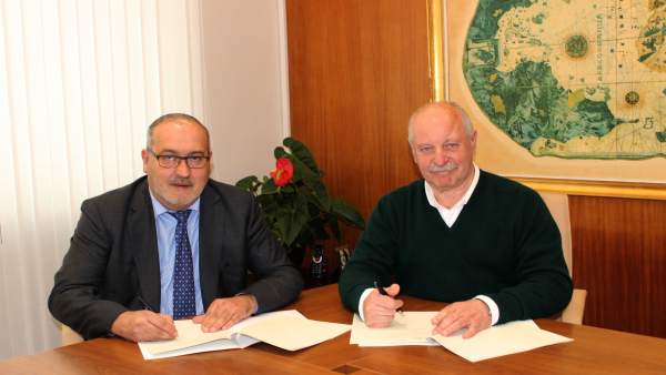 Firma del convenio Ayuntamiento de Reinosa-Sidenor Firma del convenio Ayuntamiento de Reinosa-Sidenor