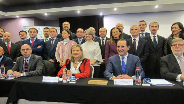 Del Olmo y Álvarez en el acto con las entidades financieras Del Olmo y Álvarez en el acto con las entidades financieras