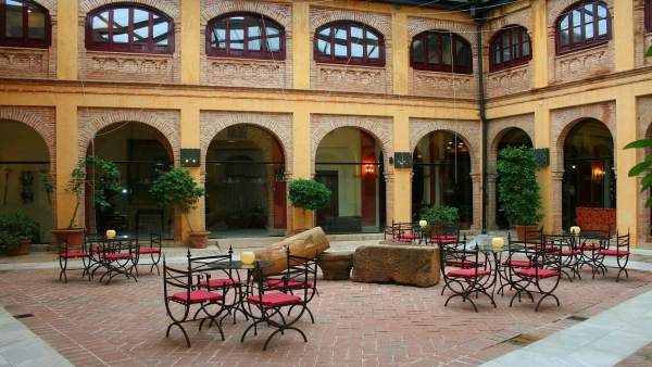 Patio Mudéjar Alcázar de la Reina Patio Mudéjar Alcázar de la Reina