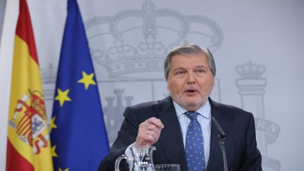 Rueda de prensa de Iñigo Méndez de Vigo tras el Consejo de Ministros Rueda de prensa de Iñigo Méndez de Vigo tras el Consejo de Ministros