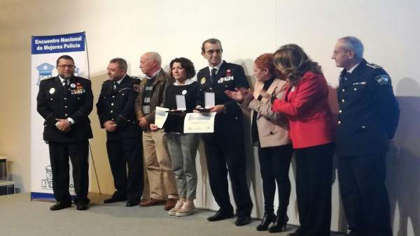 Condecoración a título póstumo de las dos policías de Córdoba asesinadas en 1996 Condecoración a título póstumo de las dos policías de Córdoba asesinadas en 1996