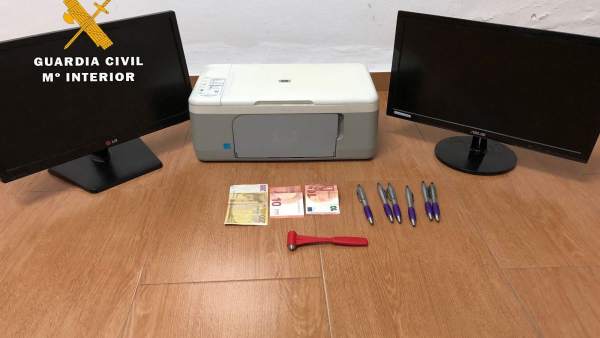 Objetos recuperados por la Guardia Civil Objetos recuperados por la Guardia Civil