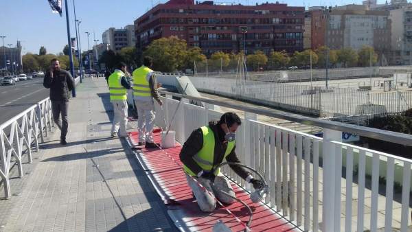 Labores en el puente del Cristo de la Expiración Labores en el puente del Cristo de la Expiración